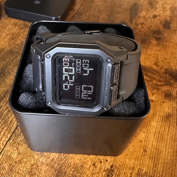 Nixon Other - Nixon regulus
